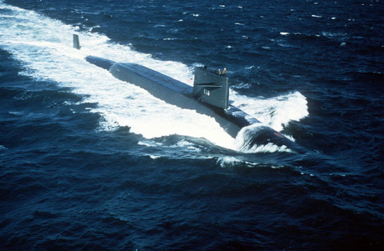 USS Lafayette podczas marszu na powierzchni. / Zdjęcie: www.fas.org