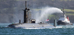 Pożegnanie HMS Trenchant. / Zdjęcie: Royal Navy