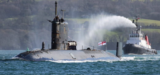 Pożegnanie HMS Trenchant. / Zdjęcie: Royal Navy