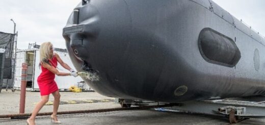 Chrzest autonomicznego pojazdu podwodnego Orca. / Zdjęcie: Boeinga